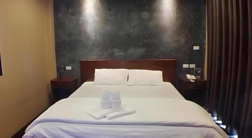 The Infinite Resort Nakhon Sawan Bagian luar foto