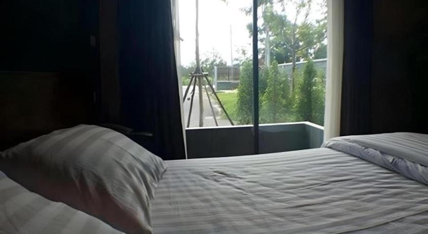 The Infinite Resort Nakhon Sawan Bagian luar foto