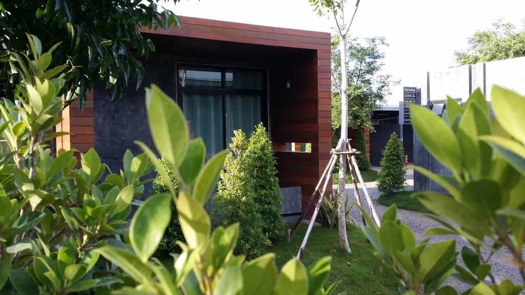 The Infinite Resort Nakhon Sawan Bagian luar foto