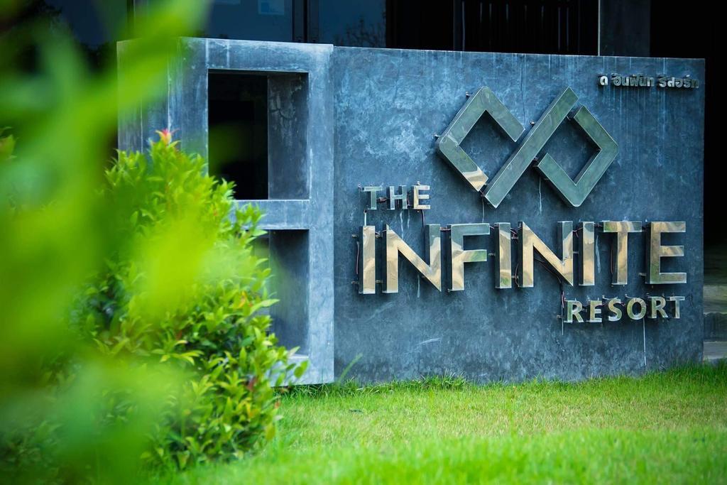 The Infinite Resort Nakhon Sawan Bagian luar foto